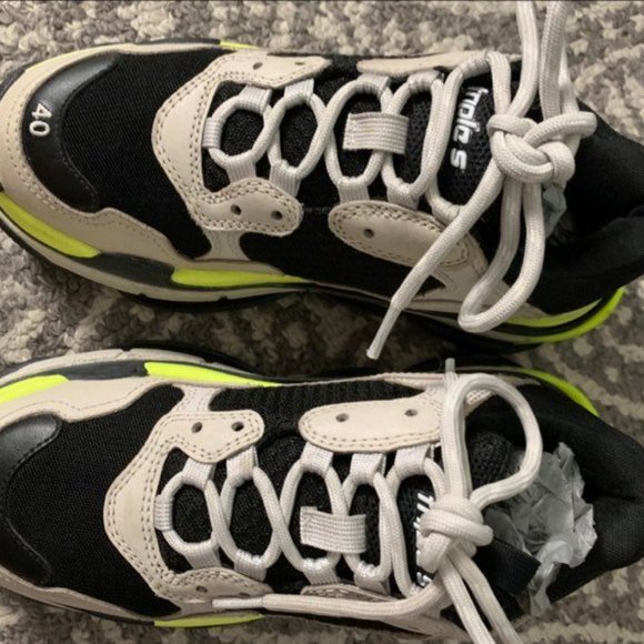 Balenciaga Triple S - Picture 2 of 13